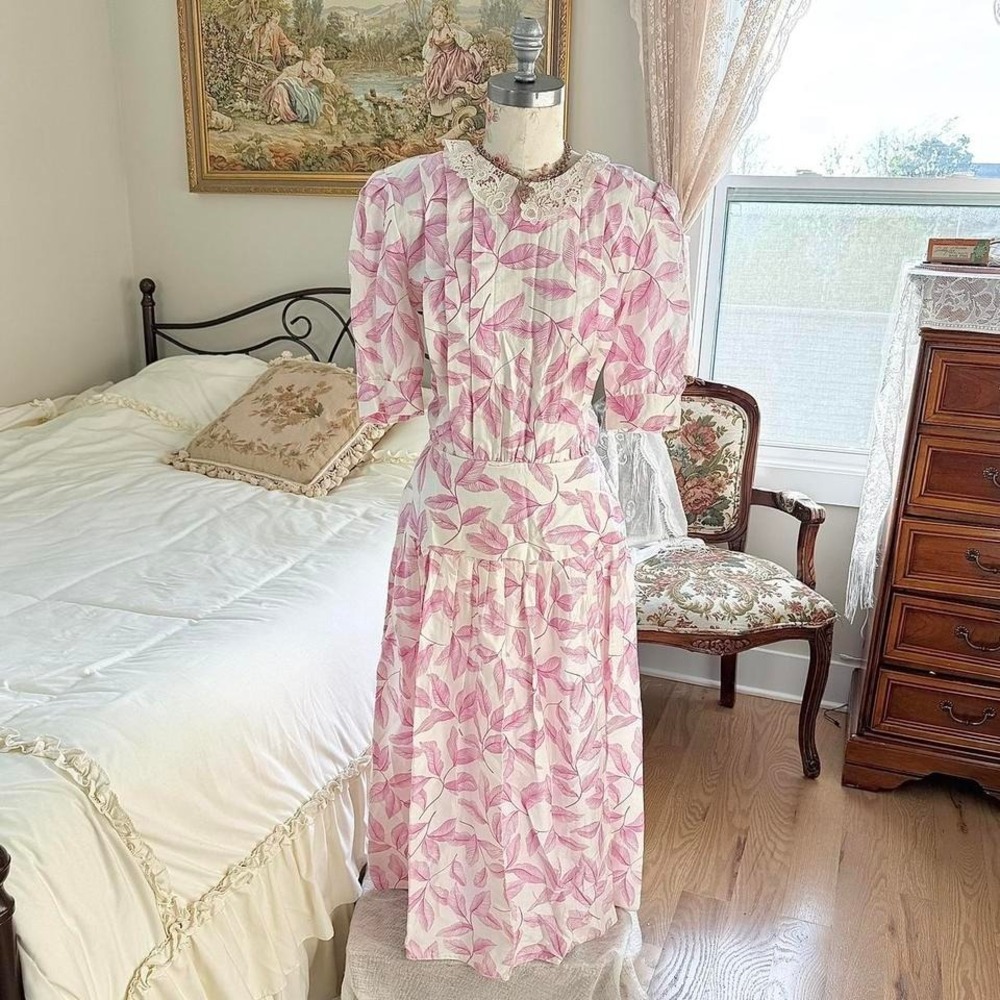 pink floral midi dress 80s Maggie Boutique pink floral lace collar dress size 8